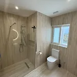 A Serenity And Delightful Retreat! アパート